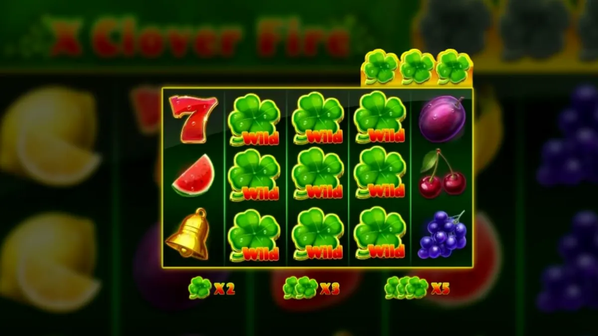 Tampilan visual slot X Clover Fire dengan simbol buah dan clover yang menyala